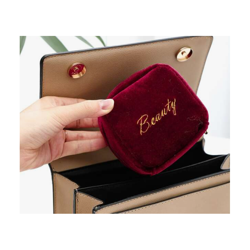 Mini Estuche porta labiales vinotinto terciopelo